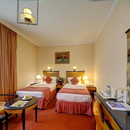 Rayan Hotel Corniche Шарджа Экстерьер фото