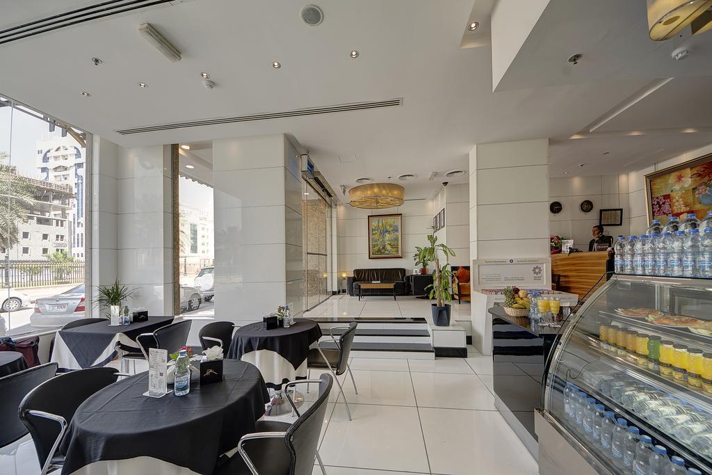 Rayan Hotel Corniche Шарджа Экстерьер фото