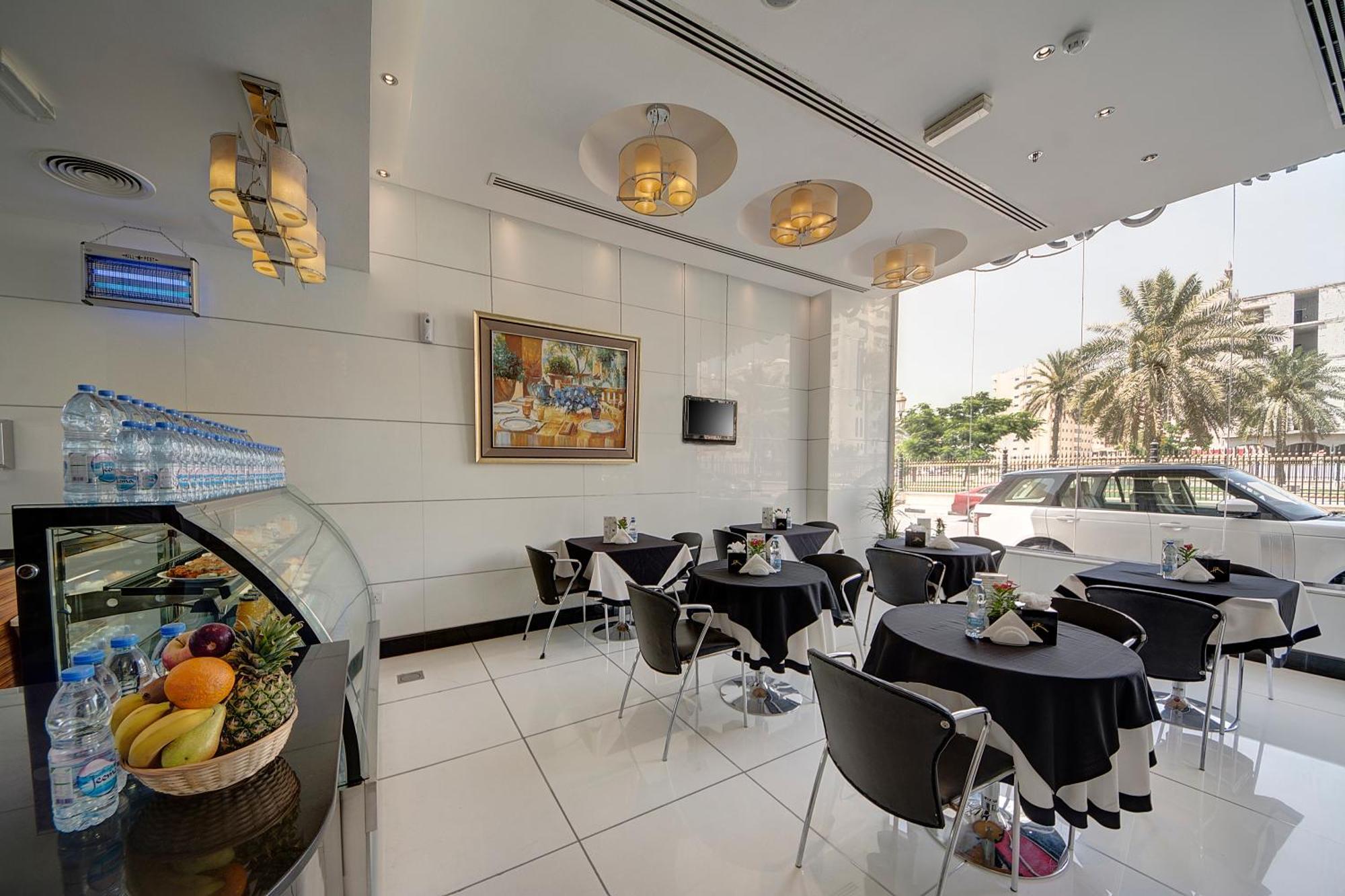 Rayan Hotel Corniche Шарджа Экстерьер фото