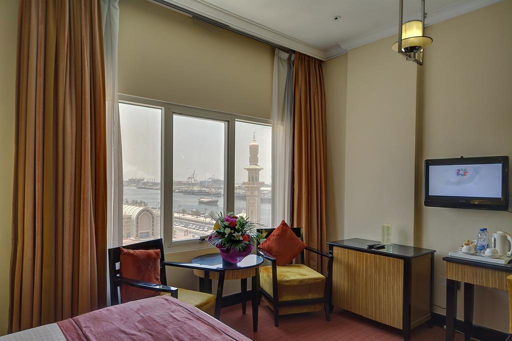 Rayan Hotel Corniche Шарджа Экстерьер фото